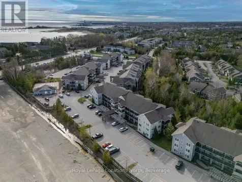 6 Brandy Lane Drive Collingwood ON L9Y 0X4
