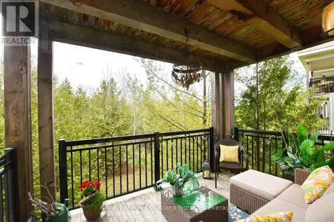 6 Brandy Lane Drive Collingwood ON L9Y 0X4