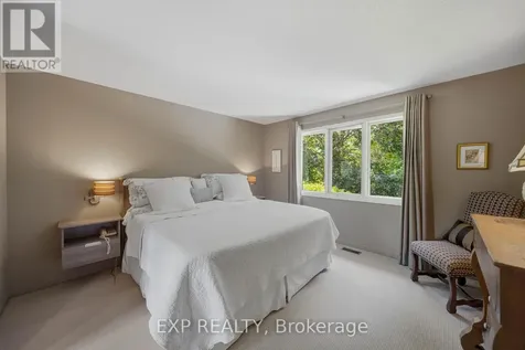 919 Plante Drive Ottawa ON K1V 9E3