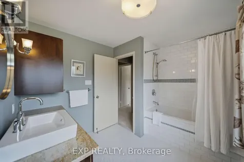 919 Plante Drive Ottawa ON K1V 9E3