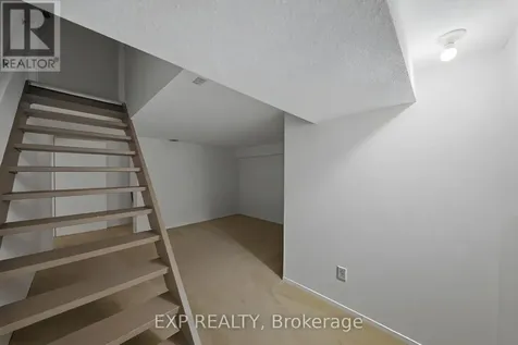 919 Plante Drive Ottawa ON K1V 9E3