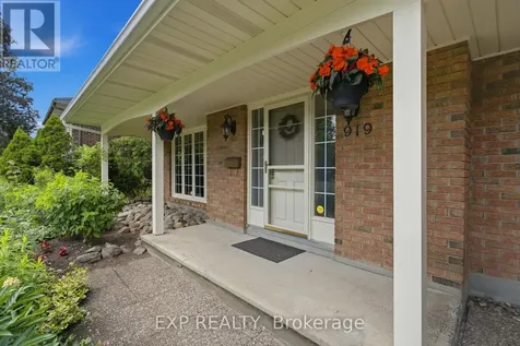 919 Plante Drive Ottawa ON K1V 9E3