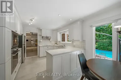 919 Plante Drive Ottawa ON K1V 9E3