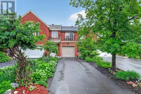 162 Dunbarton Court Ottawa ON K1K 4L6