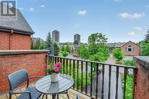 162 Dunbarton Court Ottawa ON K1K 4L6