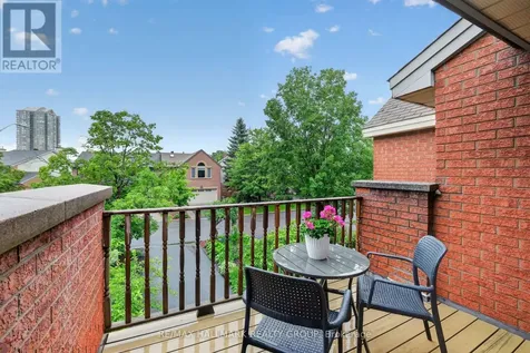 162 Dunbarton Court Ottawa ON K1K 4L6