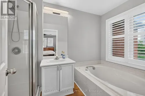 162 Dunbarton Court Ottawa ON K1K 4L6