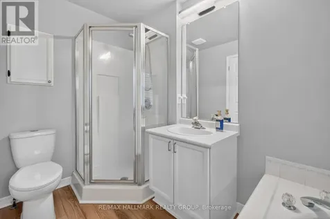162 Dunbarton Court Ottawa ON K1K 4L6