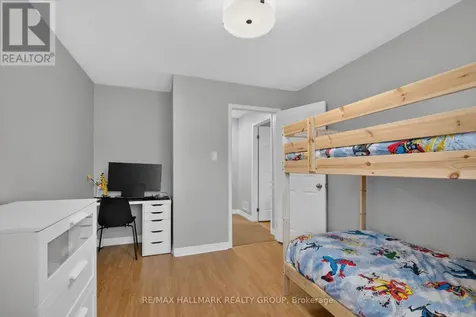 162 Dunbarton Court Ottawa ON K1K 4L6