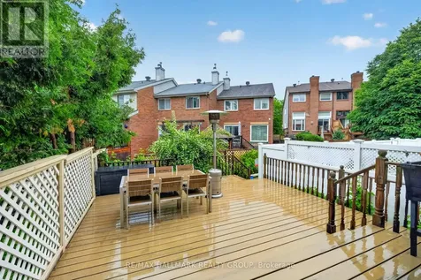 162 Dunbarton Court Ottawa ON K1K 4L6