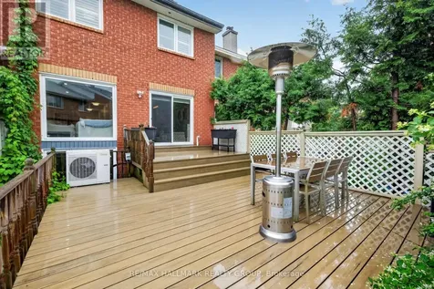 162 Dunbarton Court Ottawa ON K1K 4L6