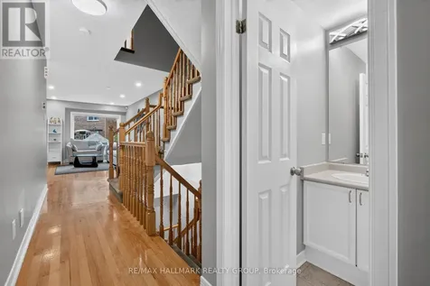 162 Dunbarton Court Ottawa ON K1K 4L6