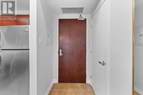 200 Rideau Street Ottawa ON K1N 5Y1