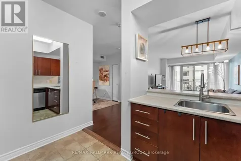 200 Rideau Street Ottawa ON K1N 5Y1