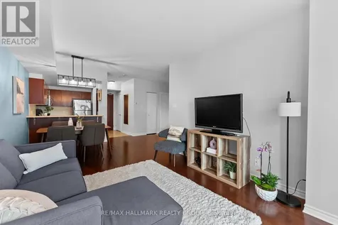 200 Rideau Street Ottawa ON K1N 5Y1