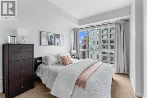 200 Rideau Street Ottawa ON K1N 5Y1