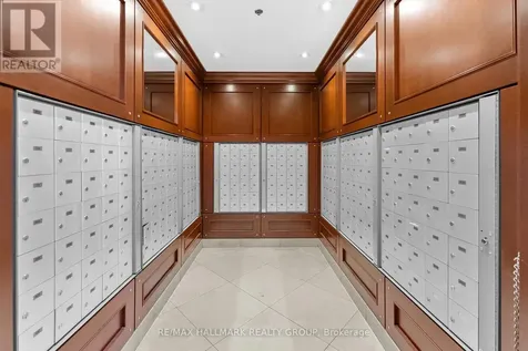 200 Rideau Street Ottawa ON K1N 5Y1