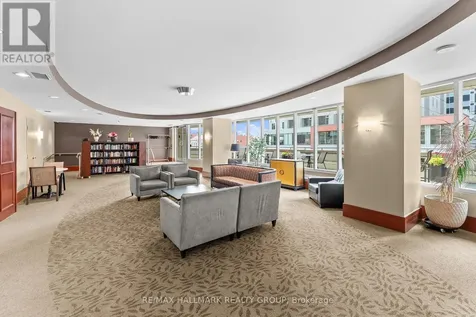 200 Rideau Street Ottawa ON K1N 5Y1
