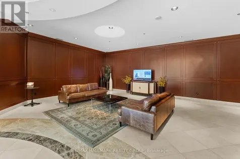 200 Rideau Street Ottawa ON K1N 5Y1