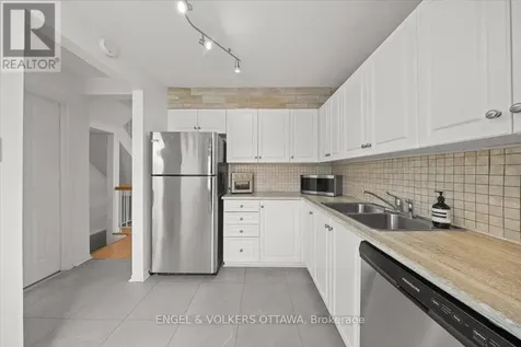 956 Cookshire Crescent Ottawa ON K4A 3K3