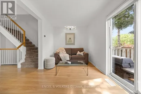 956 Cookshire Crescent Ottawa ON K4A 3K3