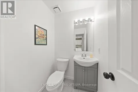 956 Cookshire Crescent Ottawa ON K4A 3K3