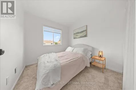 956 Cookshire Crescent Ottawa ON K4A 3K3