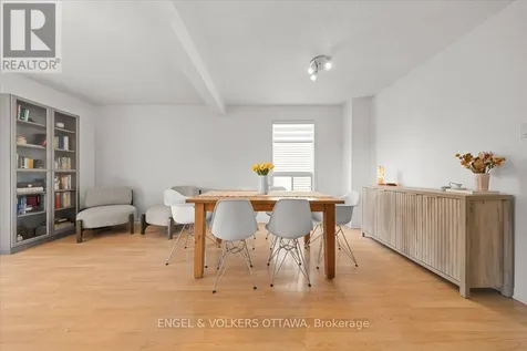 956 Cookshire Crescent Ottawa ON K4A 3K3