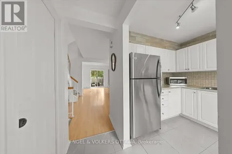 956 Cookshire Crescent Ottawa ON K4A 3K3