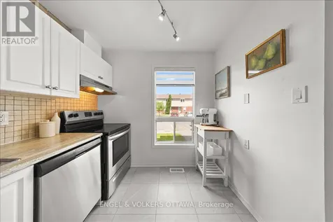 956 Cookshire Crescent Ottawa ON K4A 3K3