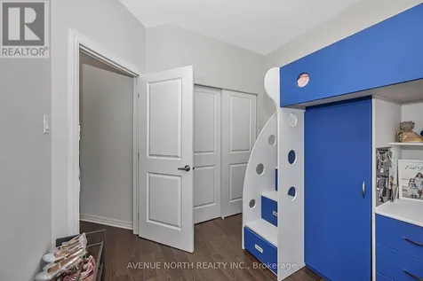 323 Lysander Place Ottawa ON K1K 3X8