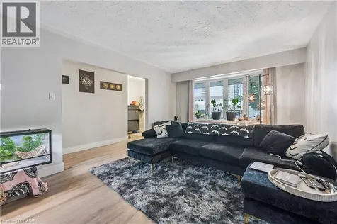 35 Vicmount Drive Kitchener ON N2M 2A2