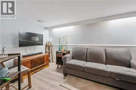 35 Vicmount Drive Kitchener ON N2M 2A2