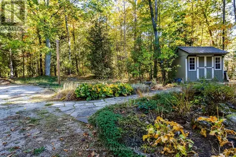 86 Nottawaga Drive Tiny ON L0L 2J0