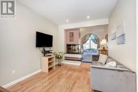4388 Whittaker Crescent Ottawa ON K1B 4P2
