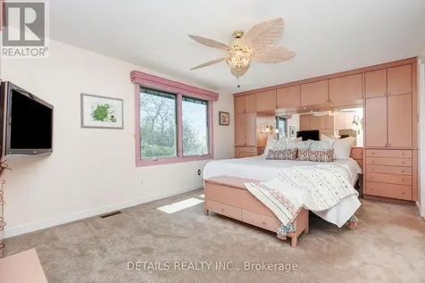 4388 Whittaker Crescent Ottawa ON K1B 4P2