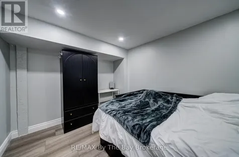 4 Watts Crescent Collingwood ON L9Y 4H2