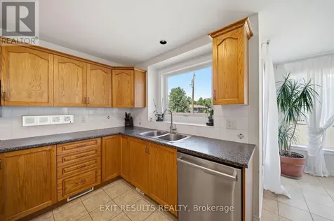 5B Kemp Drive Ottawa ON K1T 3W9