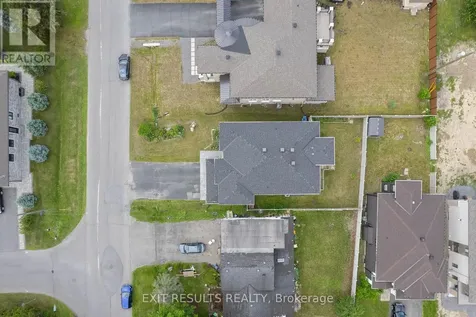 5B Kemp Drive Ottawa ON K1T 3W9