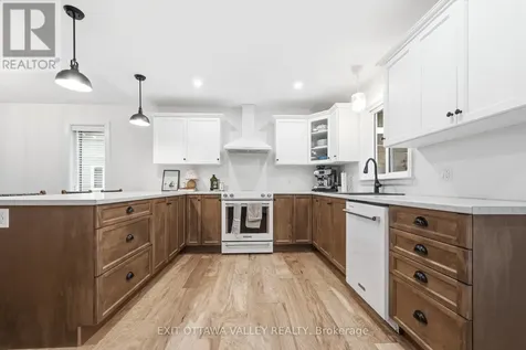 1038 Beatty Crescent Deep River ON K0J 1P0