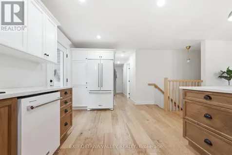 1038 Beatty Crescent Deep River ON K0J 1P0