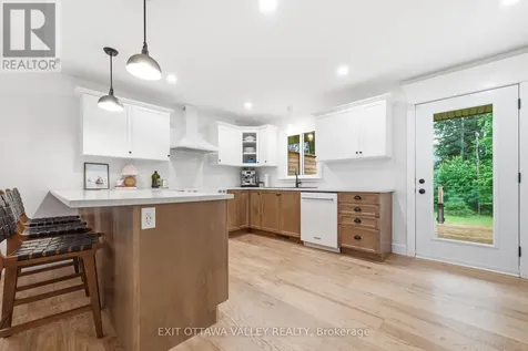 1038 Beatty Crescent Deep River ON K0J 1P0
