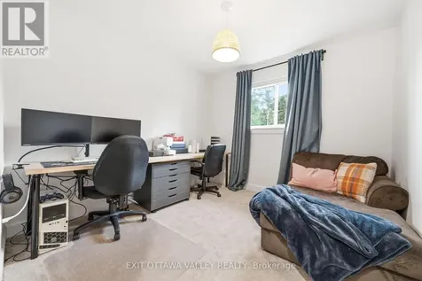 1038 Beatty Crescent Deep River ON K0J 1P0