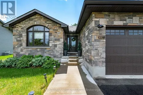1038 Beatty Crescent Deep River ON K0J 1P0