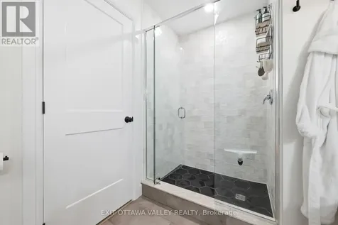 1038 Beatty Crescent Deep River ON K0J 1P0
