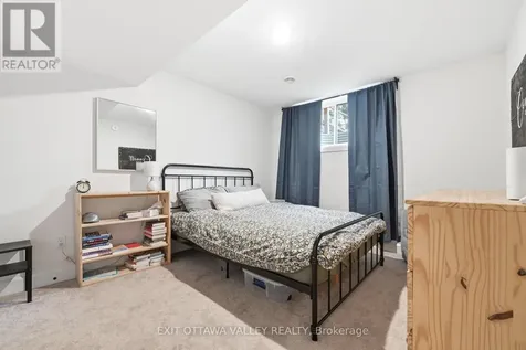 1038 Beatty Crescent Deep River ON K0J 1P0