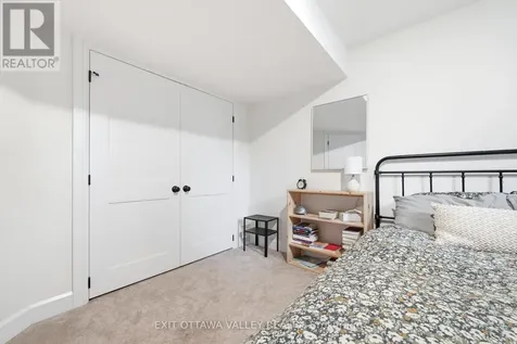 1038 Beatty Crescent Deep River ON K0J 1P0