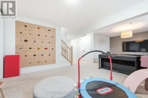 1038 Beatty Crescent Deep River ON K0J 1P0
