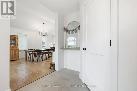 1038 Beatty Crescent Deep River ON K0J 1P0