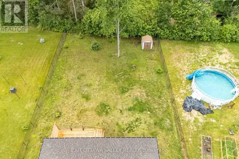 1038 Beatty Crescent Deep River ON K0J 1P0